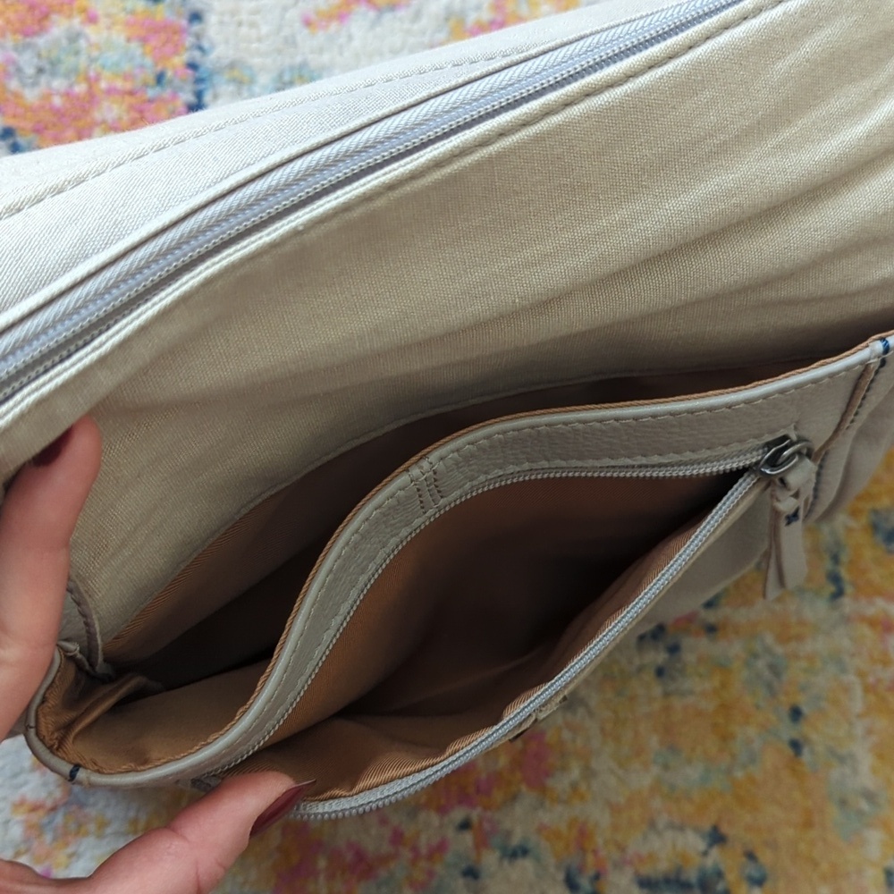 The Sak Ventura Classic Genuine Pebbled Leather Convertible Backpack Light Gray - Picture 6 of 16
